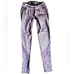 Like new Gymshark original Flex Leggings. Purple. Size US M.